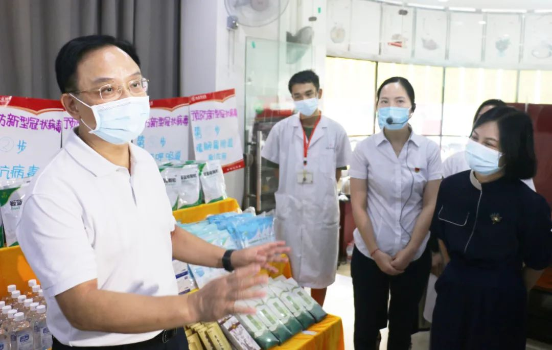 湖南省市场监督管理局党组书记、局长向曙光一行莅临太阳成集团tyc9728督查疫情防控工作