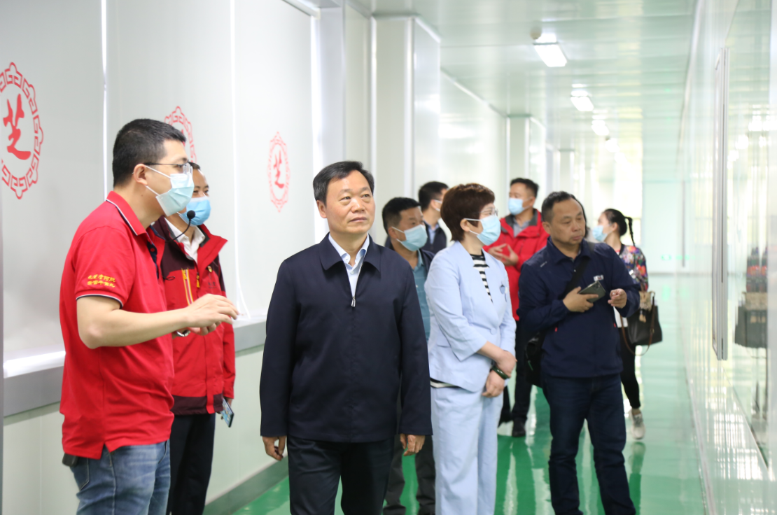 长沙市乡村振兴局副局长黄志强、长沙市工商业联合副主席会田桂元一行赴太阳成集团tyc9728开展“万企兴万村”调研