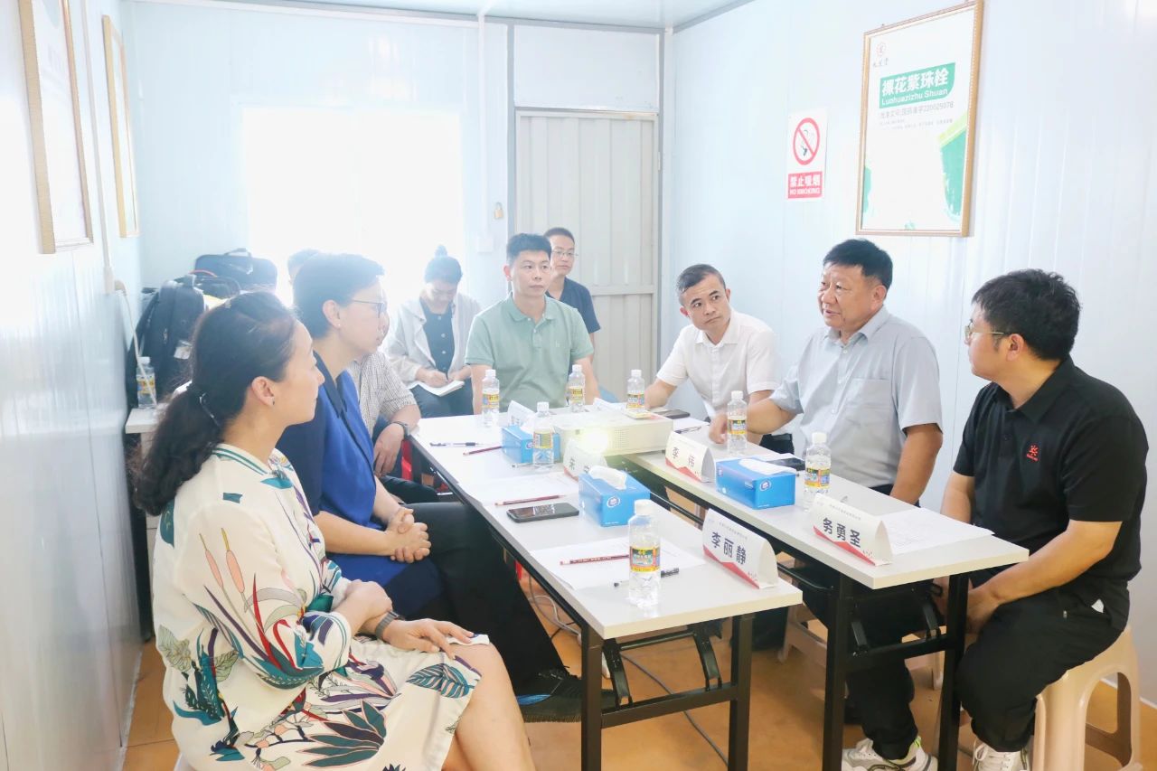 海南省药监局局长朱宁一行调研海南太阳成集团tyc9728药业有限公司中药材种植基地